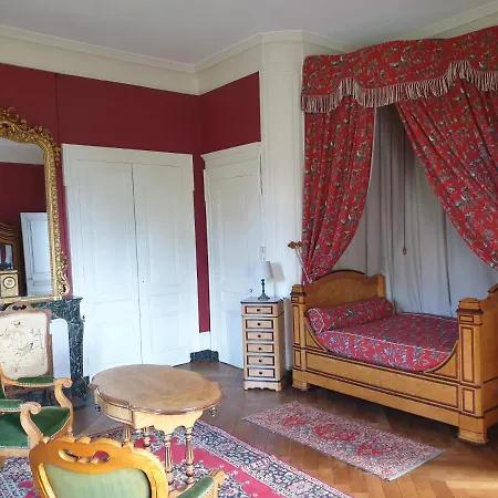 Chateau De Bonnet Les Oules Bed and Breakfast