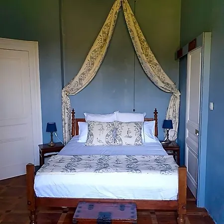 Chateau De Bonnet Les Oules Bed & Breakfast 3*