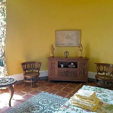 Chateau De Bonnet Les Oules 住宿加早餐酒店 3*