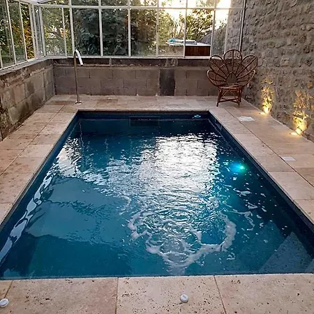Chateau De Bonnet Les Oules Bed & Breakfast